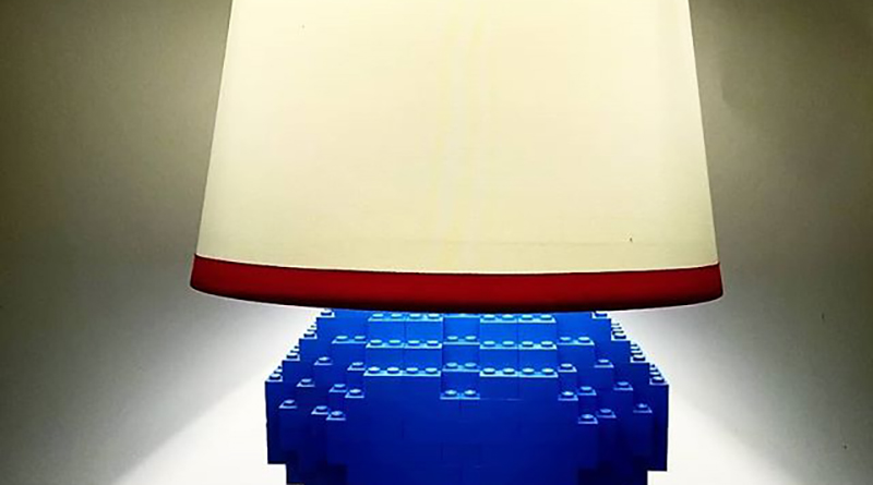 Brick Pic of the Day: LEGO light
