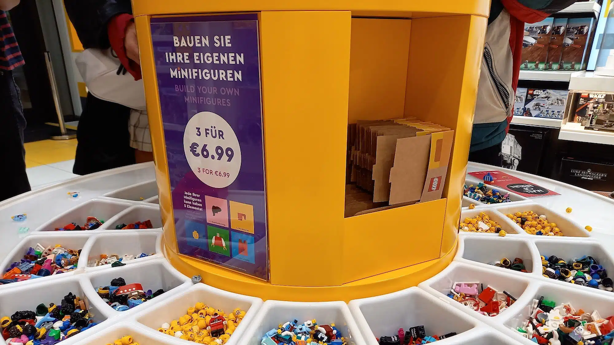 LEGO is trialling new cardboard Pick a Brick boxes