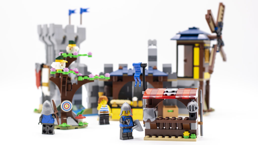LEGO Creator 3 in 1 Medieval Castle 31120 26