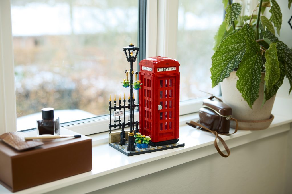 LEGO Ideas 21347 red london telephone box lifestyle 5 1024x683