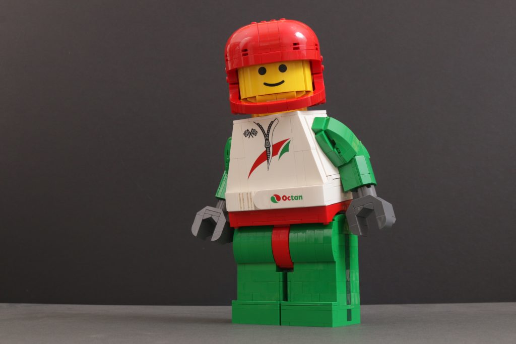 LEGO Minifigures 40819 Up Scaled Racing Driver Minifigure review 2 1024x683