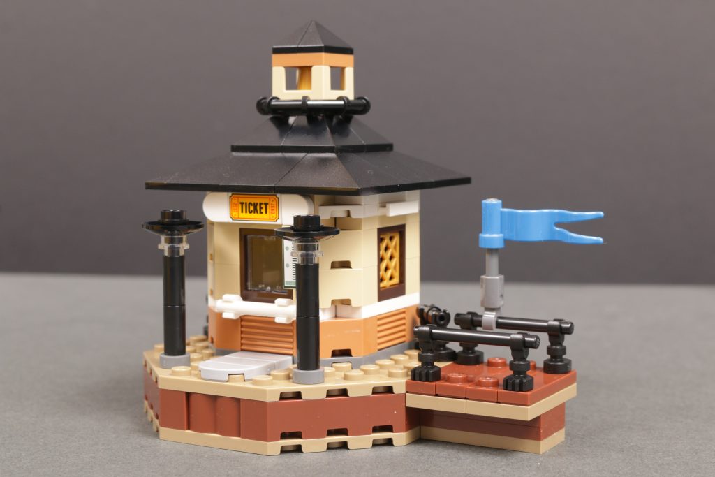 5009157 LEGO Amelia Ticket Booth gift with purchase review 4 1024x683