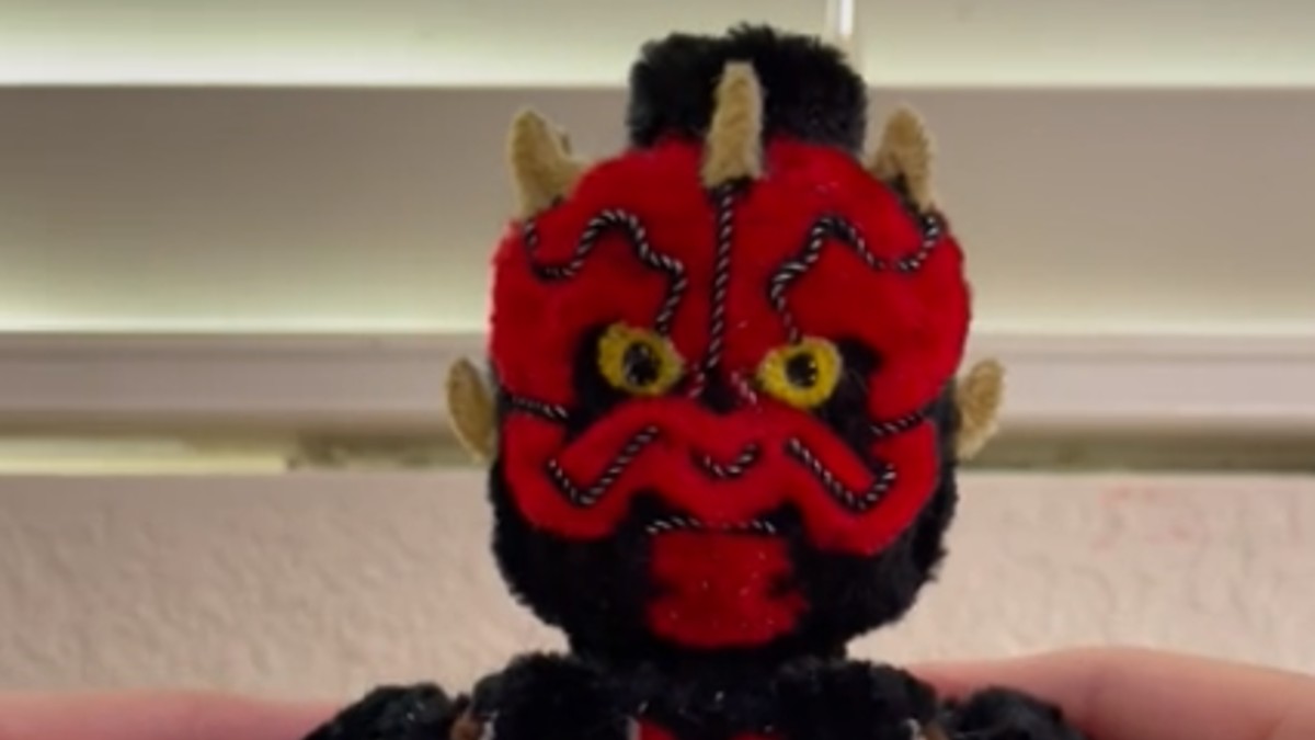 Pipe cleaners are great for making LEGO Star Wars minifigures