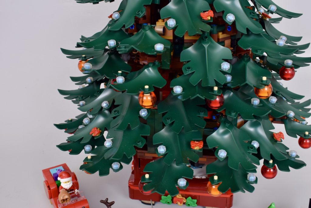 LEG 41843 Family Christmas Tree review 11 1024x683
