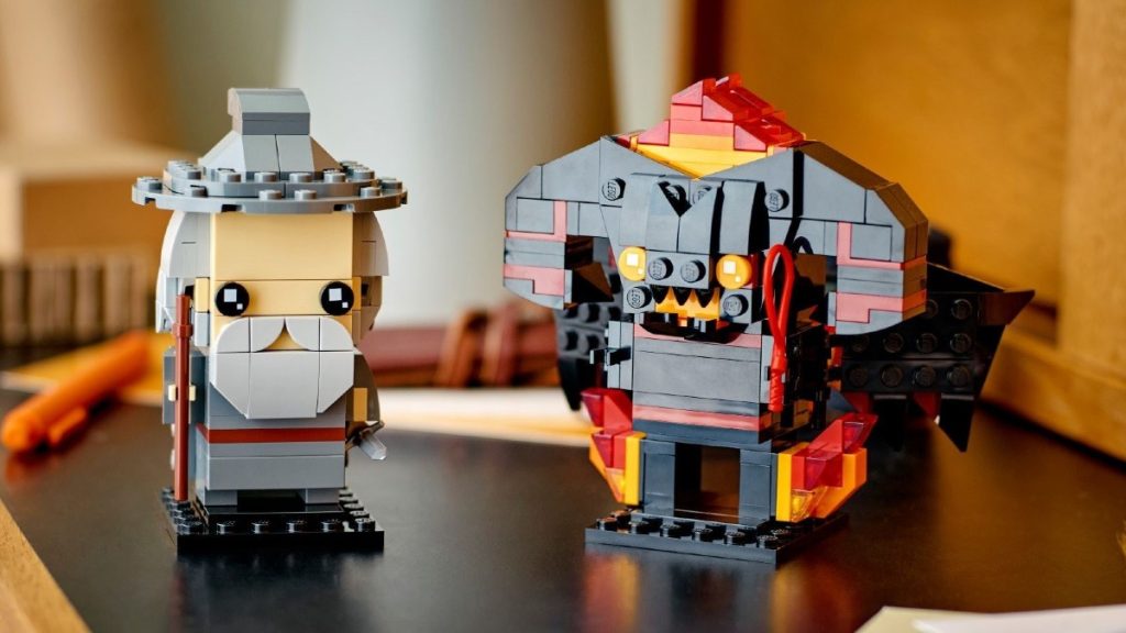 LEGO BrickHeadz The Lord of The Rings 40631 Gandalf the Grey Balrog lifestyle featured 1024x576