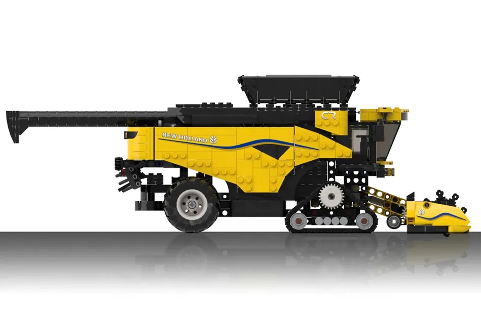 LEGO Ideas New Holland CR Combine 5
