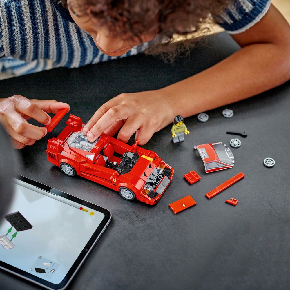 lego 76934 ferrari f40 lifestyle 2