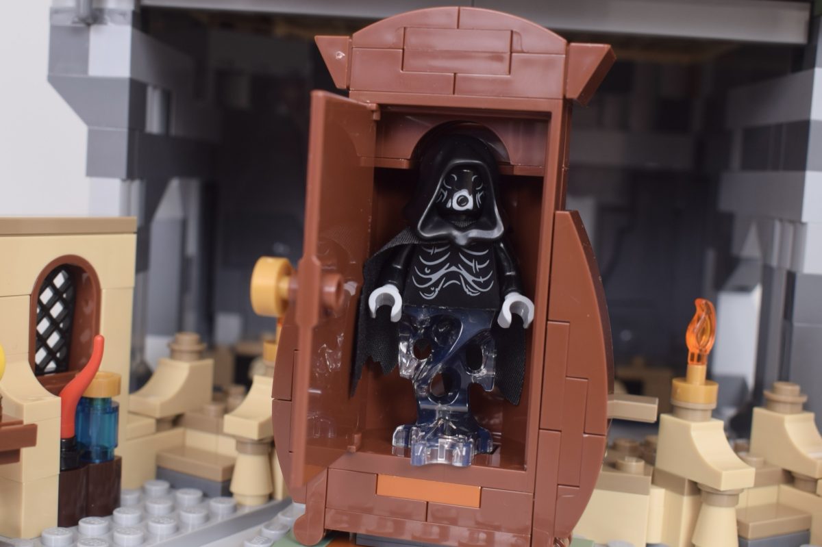 LEGO Harry Potter 76463 Hogwarts Castle Hospital Wing review 20 1 1200x799