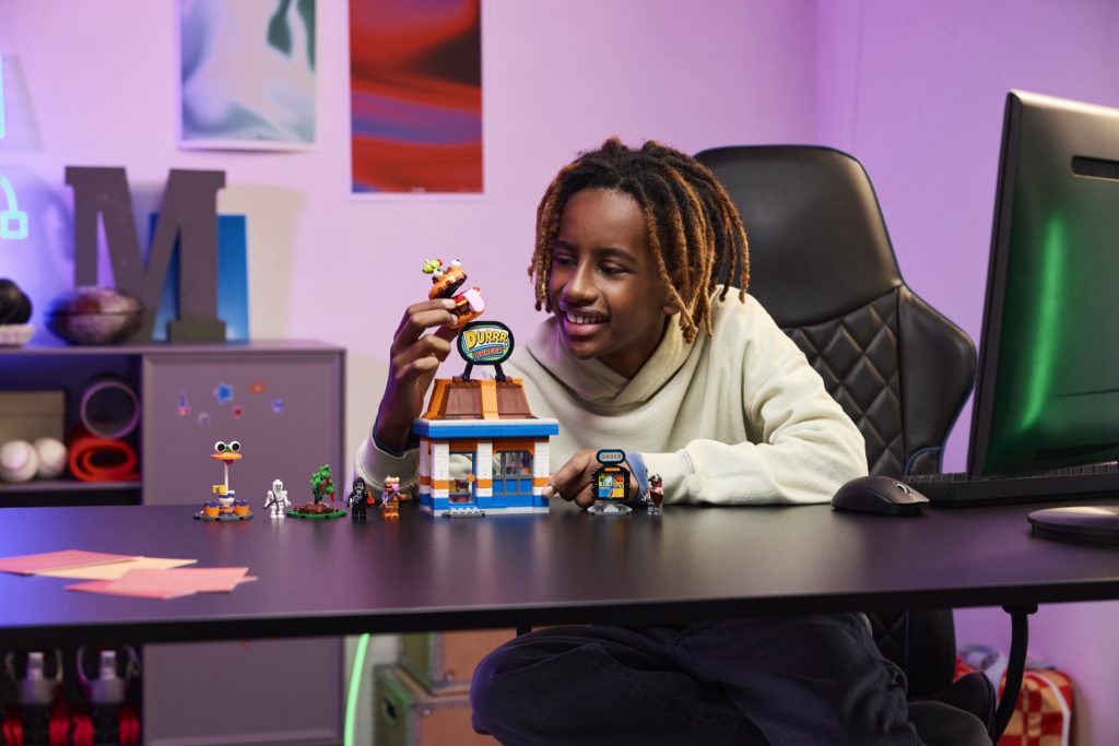 LEGO Fortnite 77076 Durrr Burger Restaurant 2 1024x683
