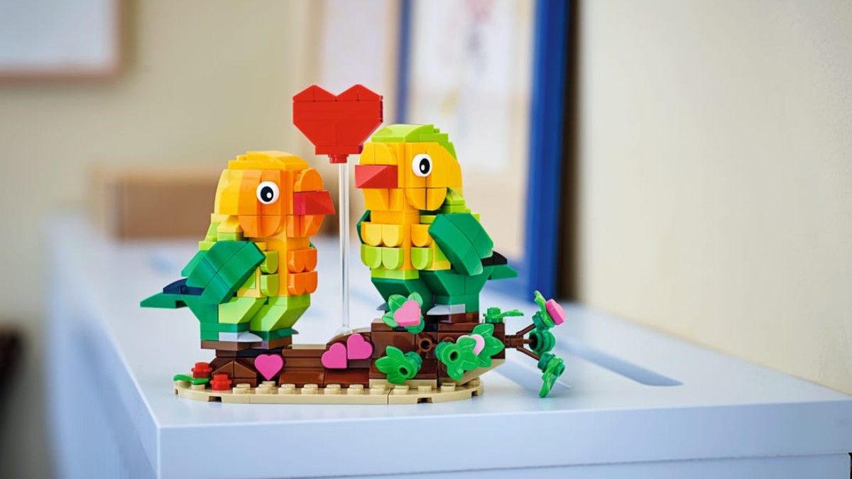 LEGO Seasonal 40522 Valentine Lovebirds officially revealed