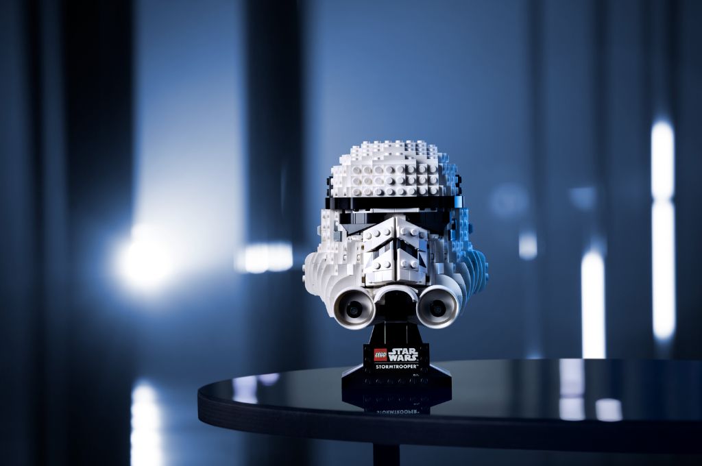 LEGO Star Wars 75276 Stormtrooper Helmet 5